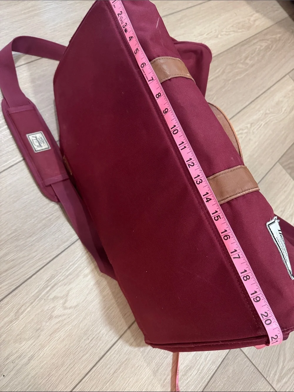 Herschel Novel Duffle Bag Weekender Retail: $120 Vacation Travel Red